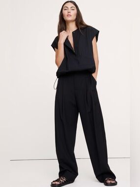 NWT-Banana Republic Black Cotton Poplin Bubble-Hem Top, Size XXS